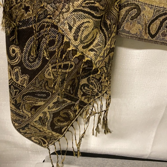 COPY - Brown and gold Pashmina wrap scarf - Picture 4 of 4